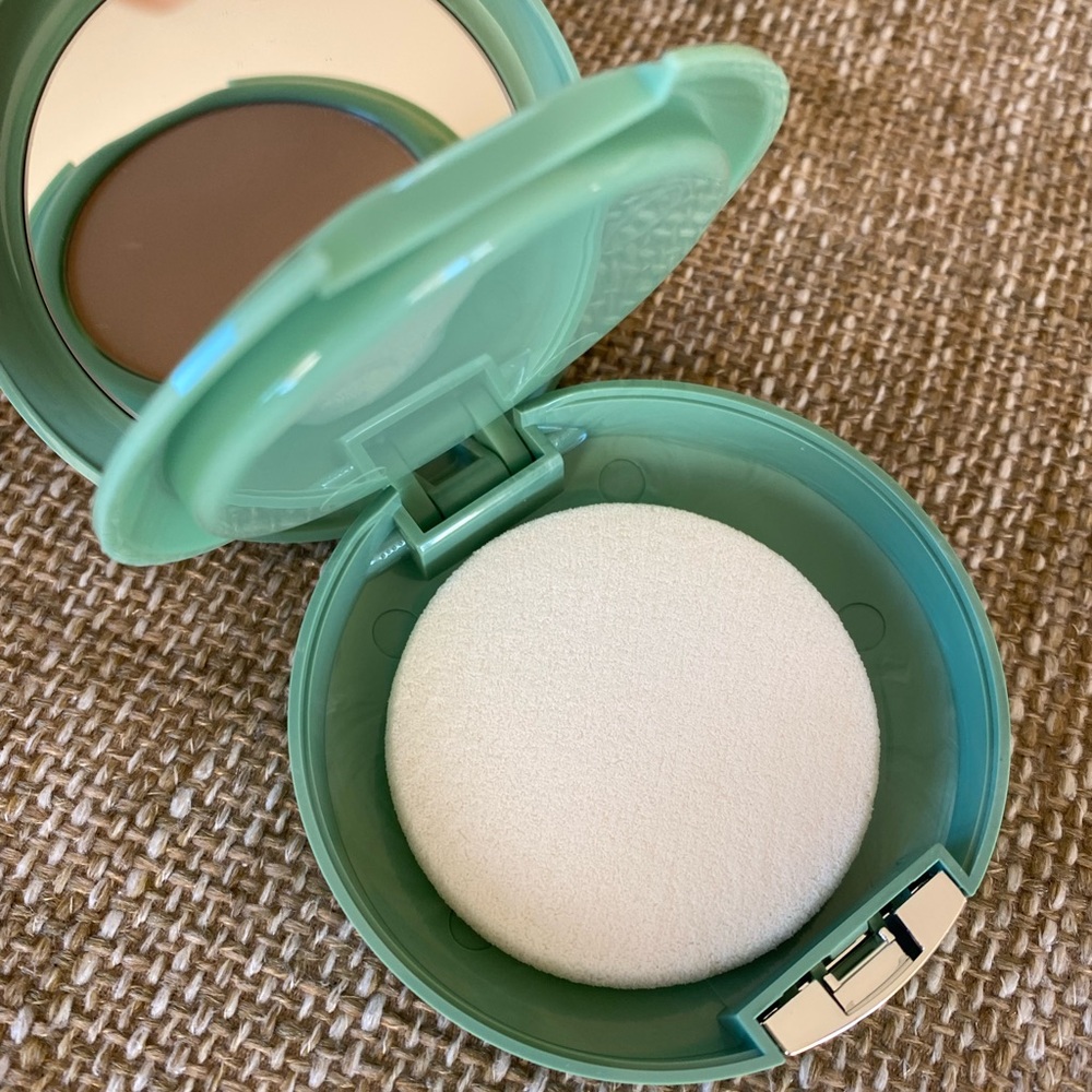 Clinique Perfectly Real Compact Makeup 126 NEW discontinued - Picture 4 of 5